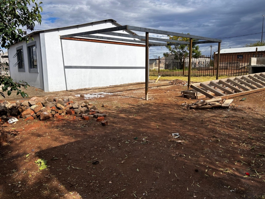 2 Bedroom Property for Sale in Bloemside 5 Free State